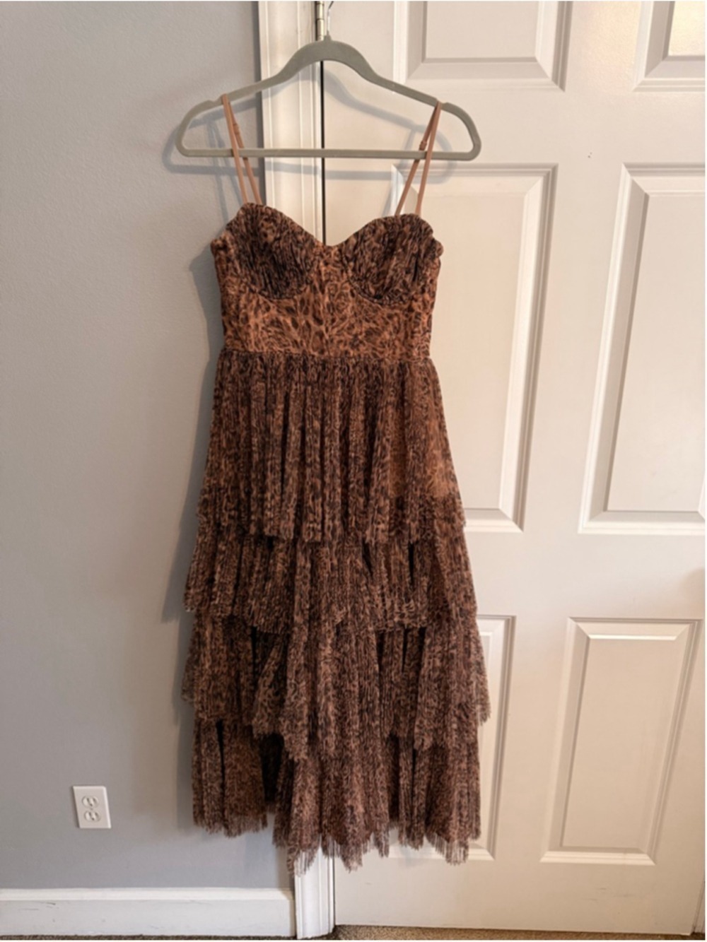 Women's Hutch Brown Black Leopard Print Tiered Midi Dress Size 4 - Picture 4 of 8